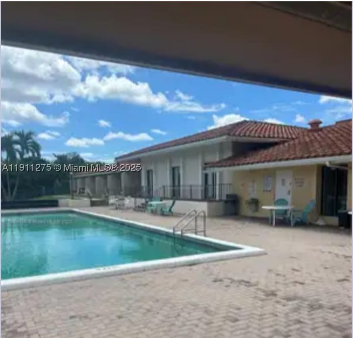 MANORS OF INVERRARY I-4 - Residential