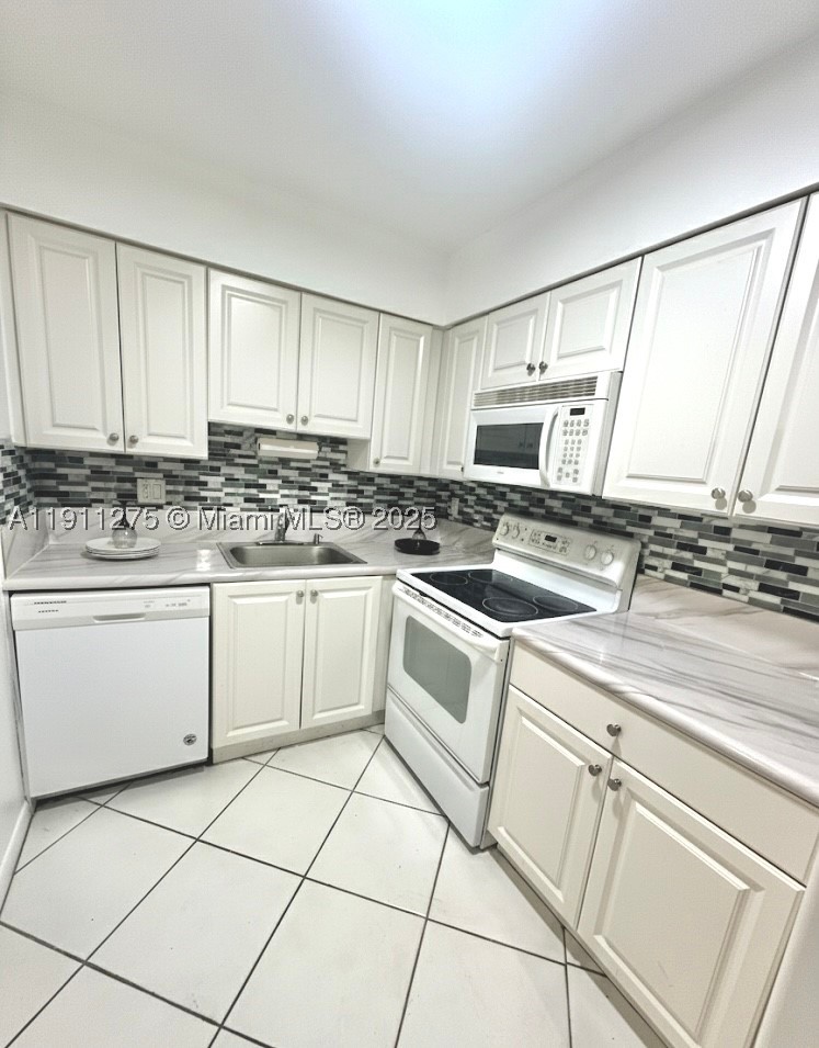 MANORS OF INVERRARY I-4 - Residential