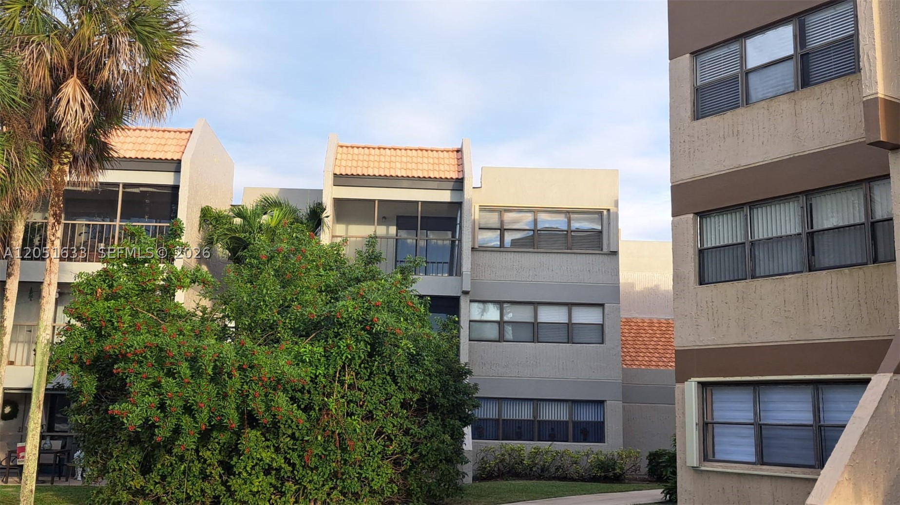 BUILDING NINE OF RACQUET - Residential Lease