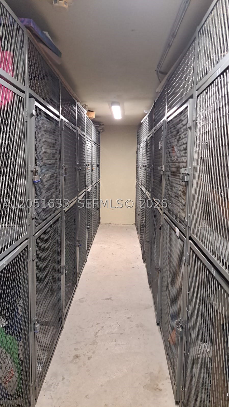 BUILDING NINE OF RACQUET - Residential Lease