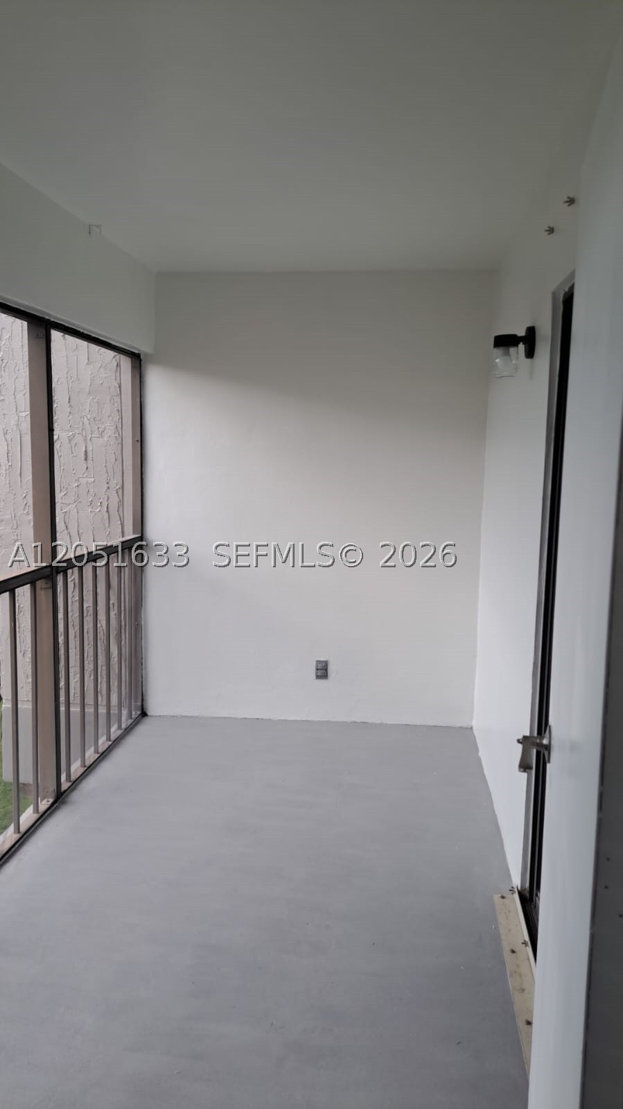 BUILDING NINE OF RACQUET - Residential Lease
