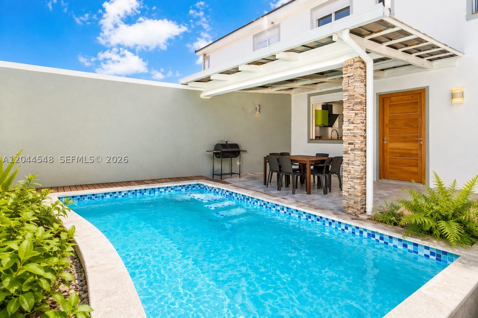 PERLA BONITA - Residential