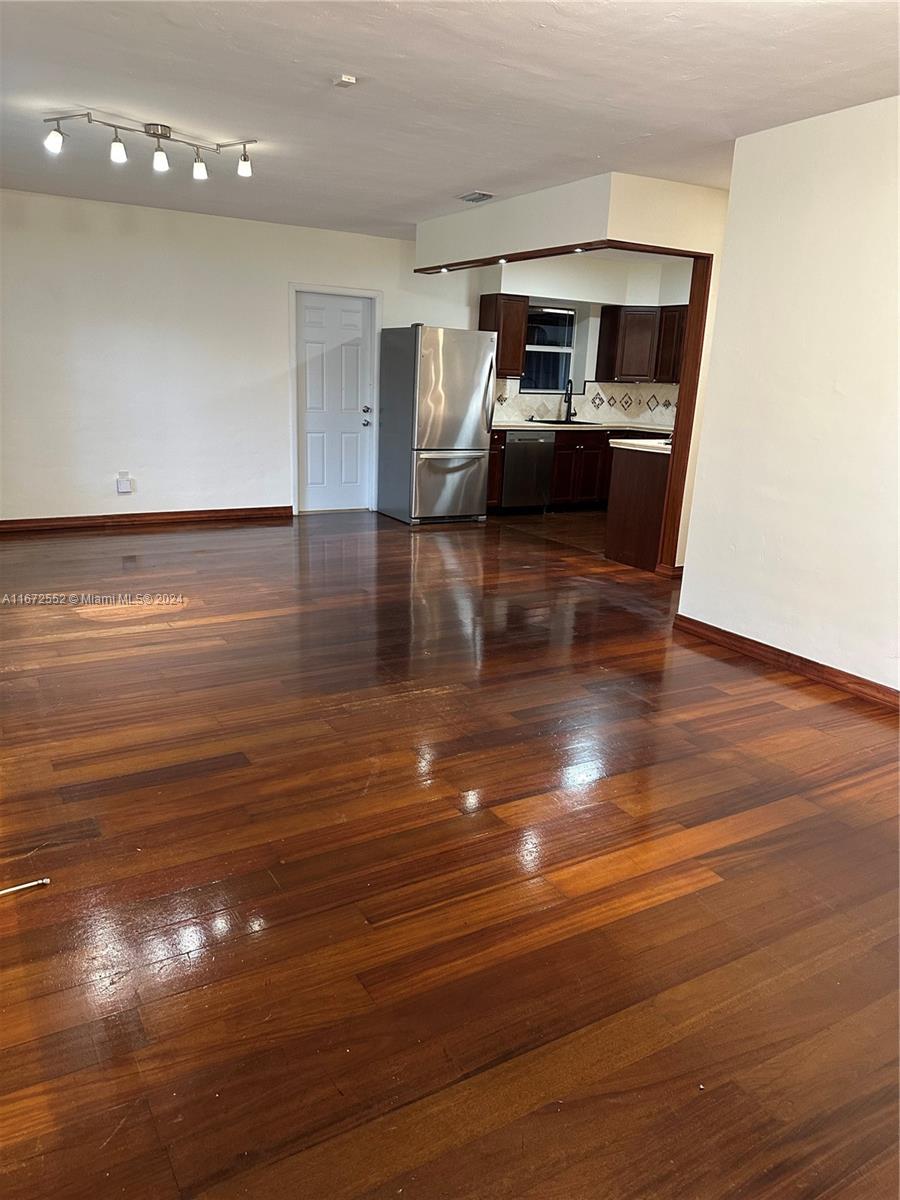 RIVERDALE - Residential Lease