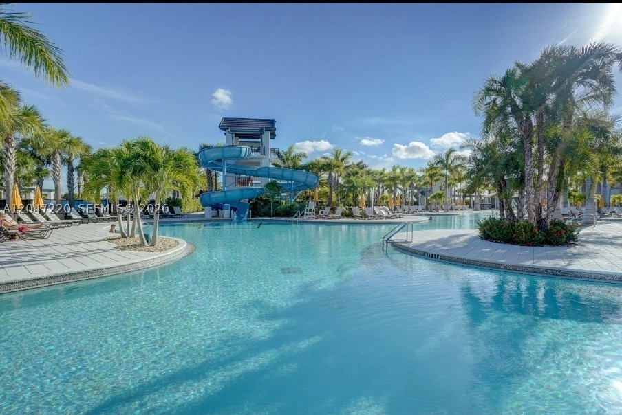 CRESSWIND PALM BEACH - Residential