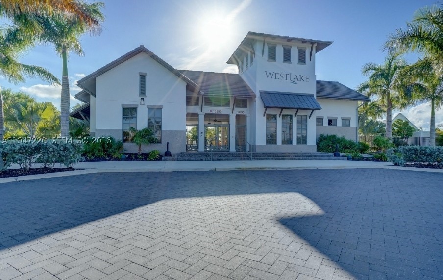CRESSWIND PALM BEACH - Residential