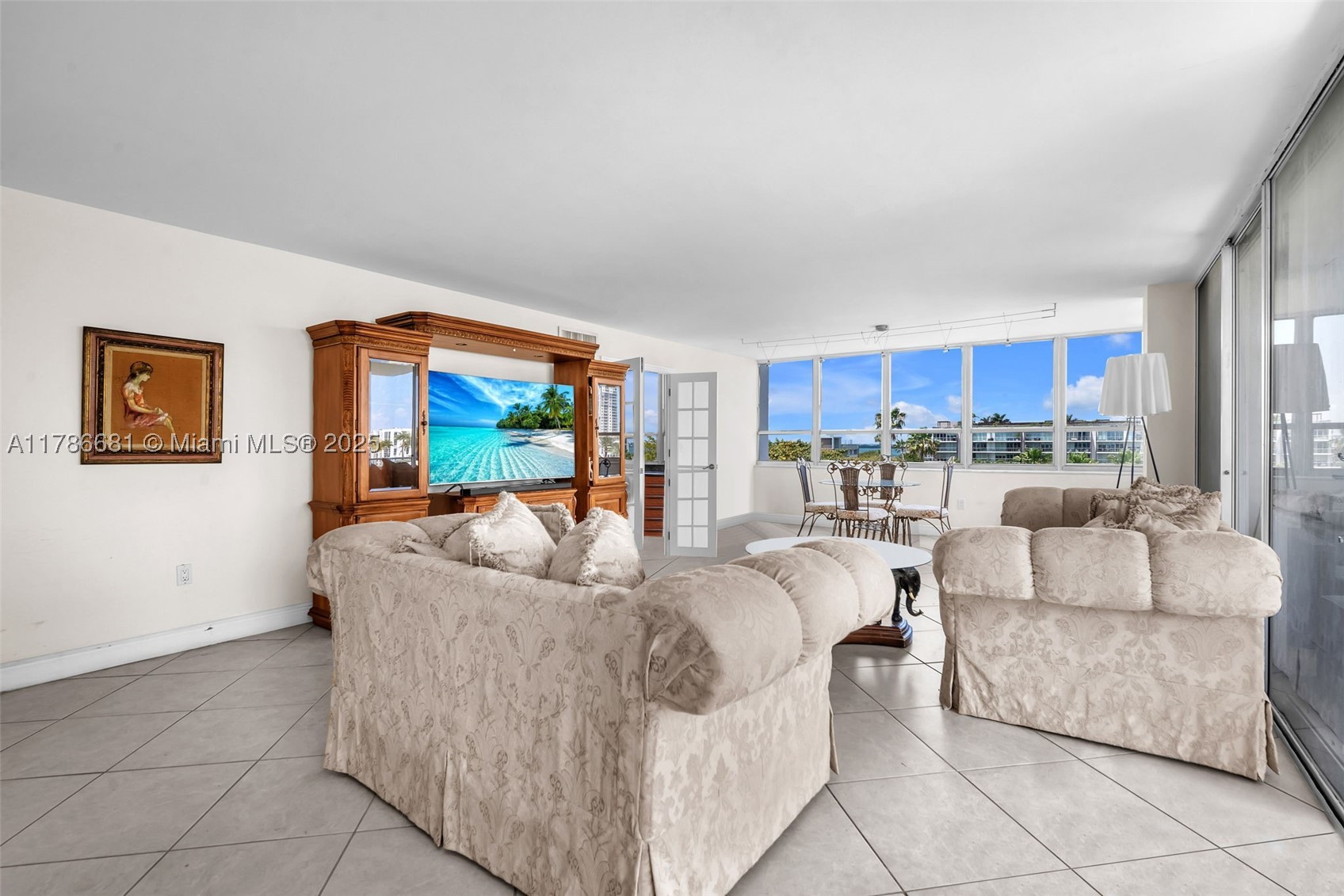 COSTA BRAVA CONDO - Residential