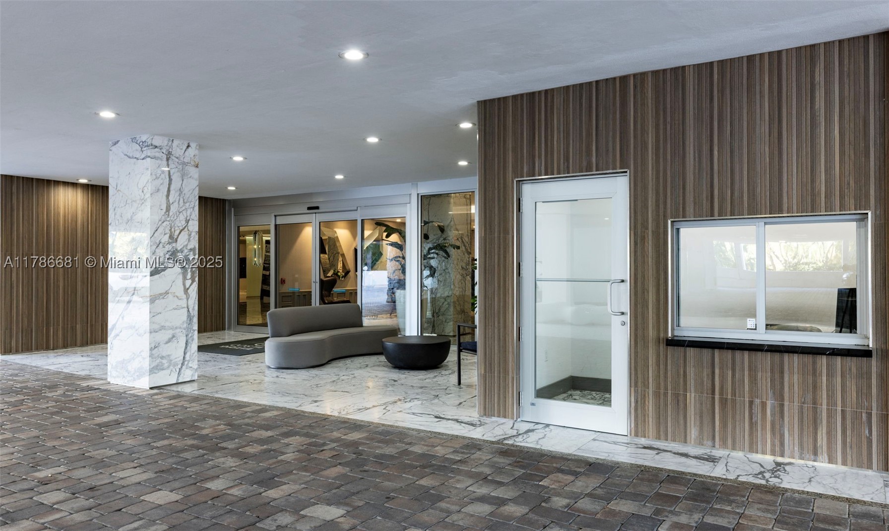 COSTA BRAVA CONDO - Residential