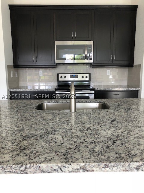 The Grove At Raintree - Residential Lease