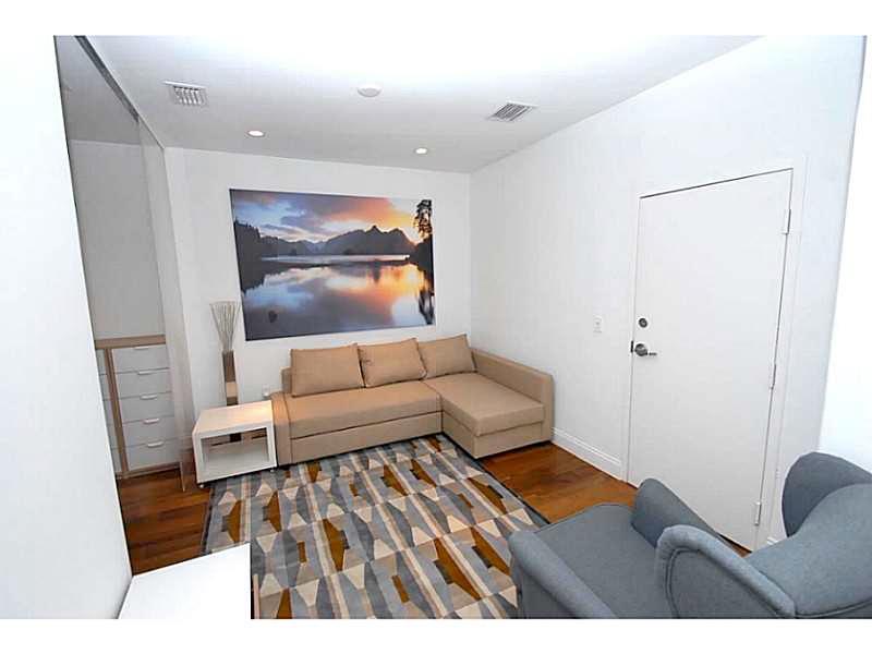 Completely renovated 1 BD apartment, tastefully furnished, European style kitchen, SS appliances, W/D in bathroom, Jacuzzi bathtub, frosted glass doors, pedestal sink, new wood floors. Great renovated Art Deco Building, few steps from Lincoln Rd, Espanola  Way and the beach. No pets allowed, Available from now!