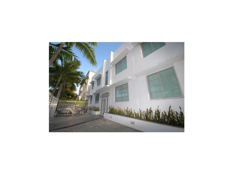SELMA CONDO - Residential Lease