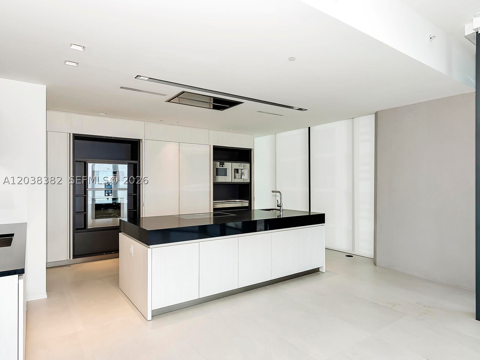 ONE THOUSAND MUSEUM CONDO - Residential Lease