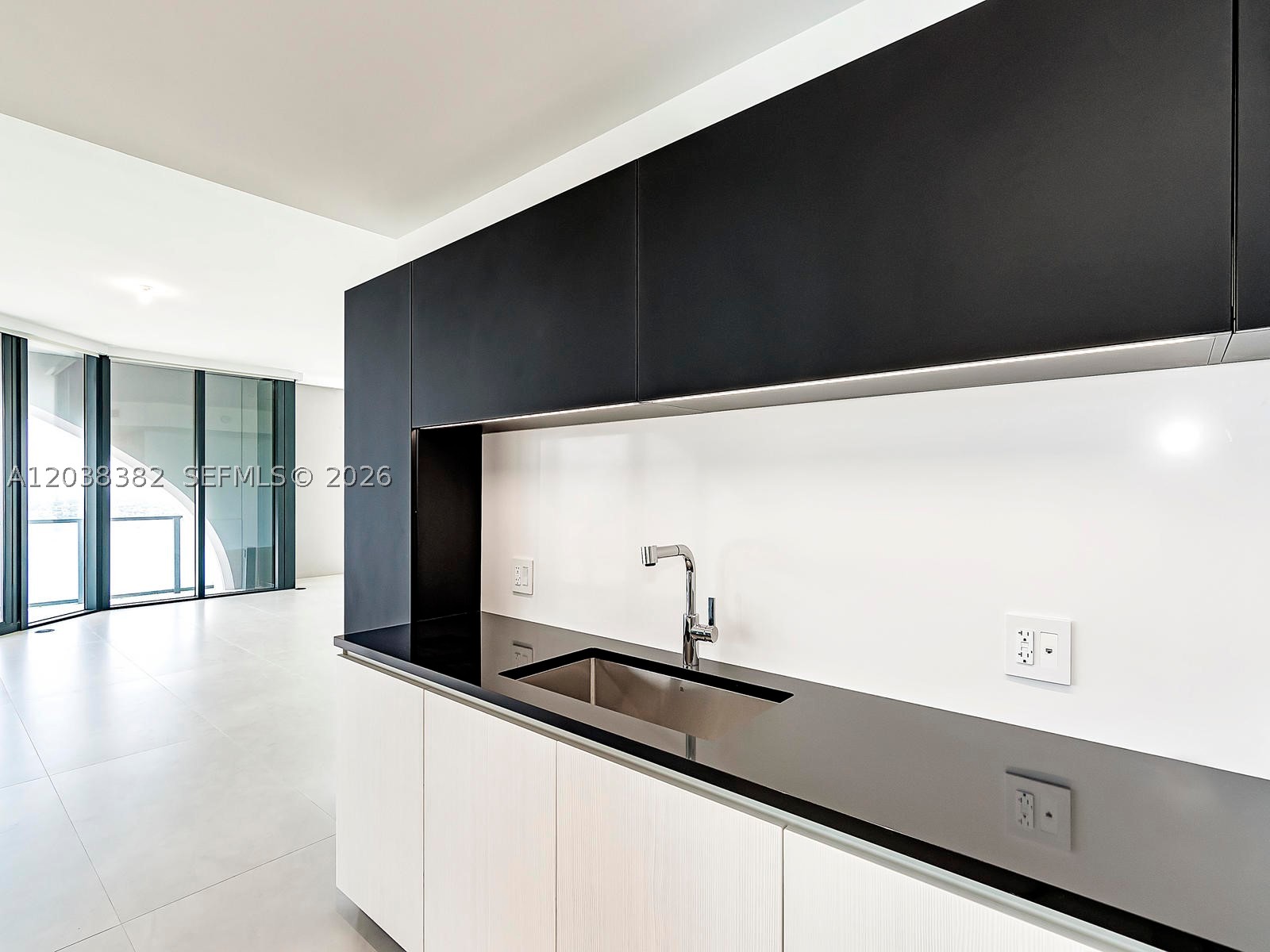 ONE THOUSAND MUSEUM CONDO - Residential Lease