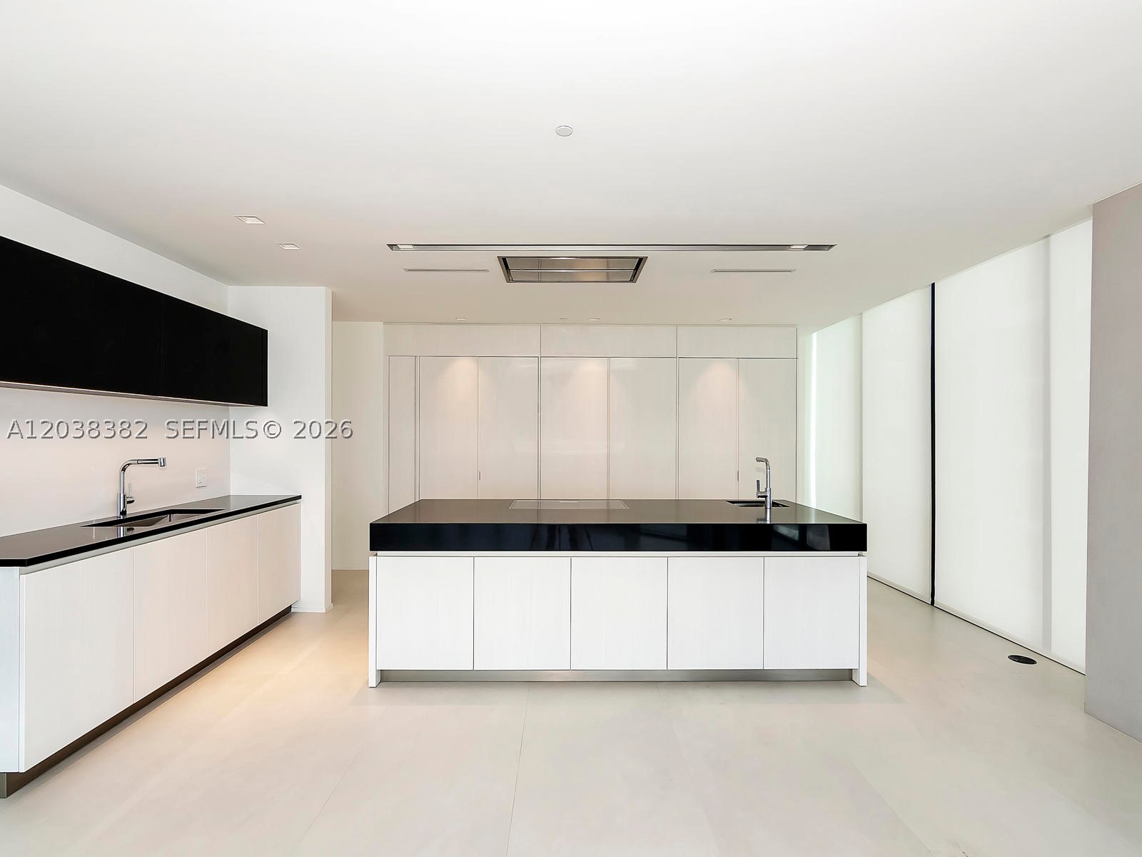 ONE THOUSAND MUSEUM CONDO - Residential Lease