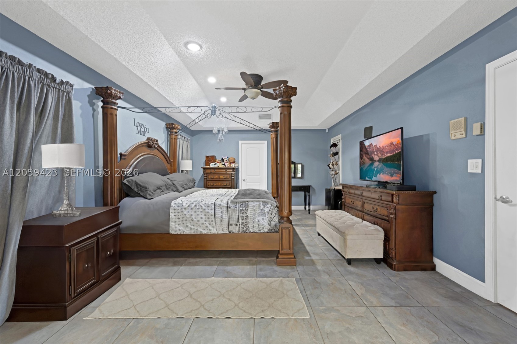 PINE RIDGE - Residential