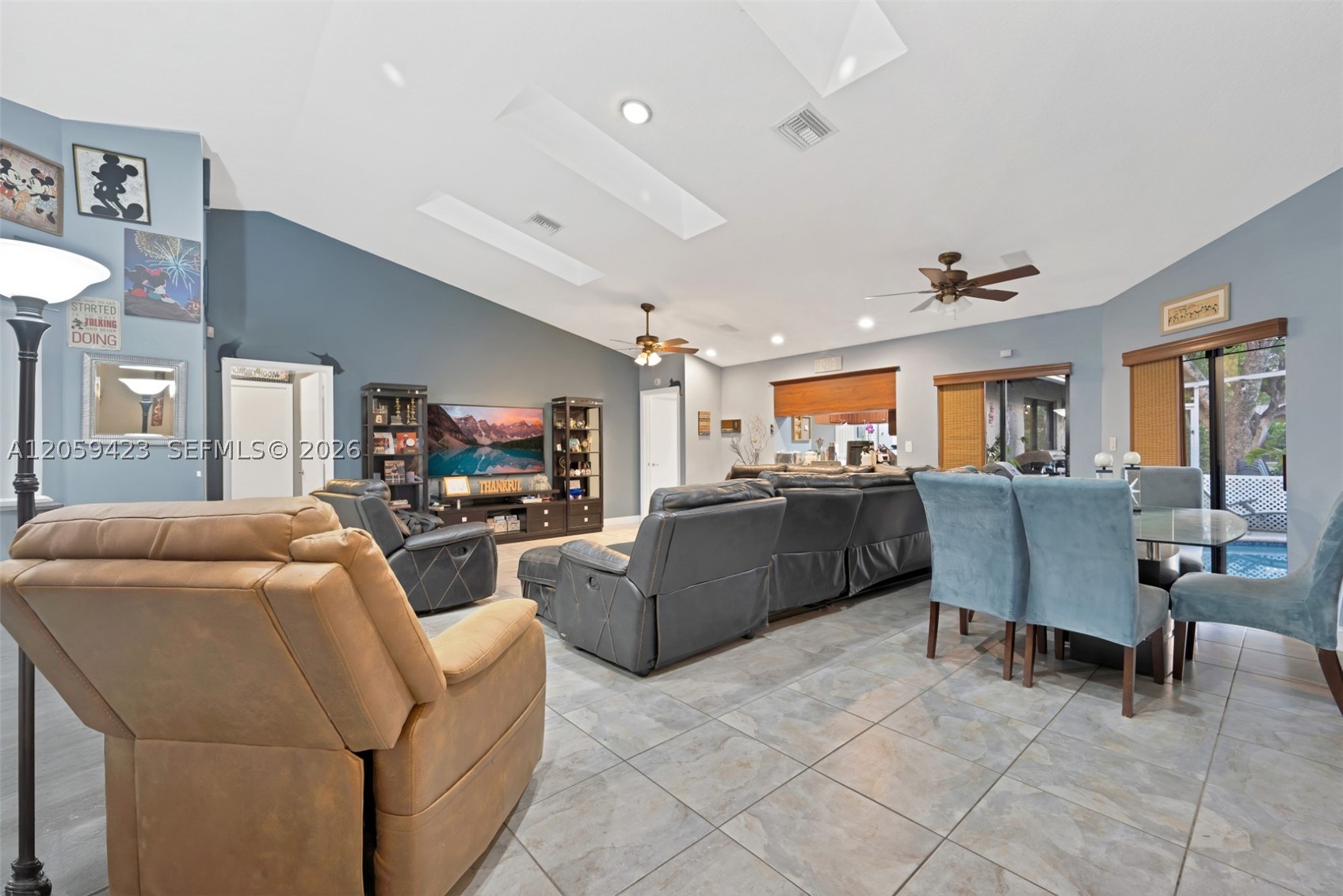 PINE RIDGE - Residential