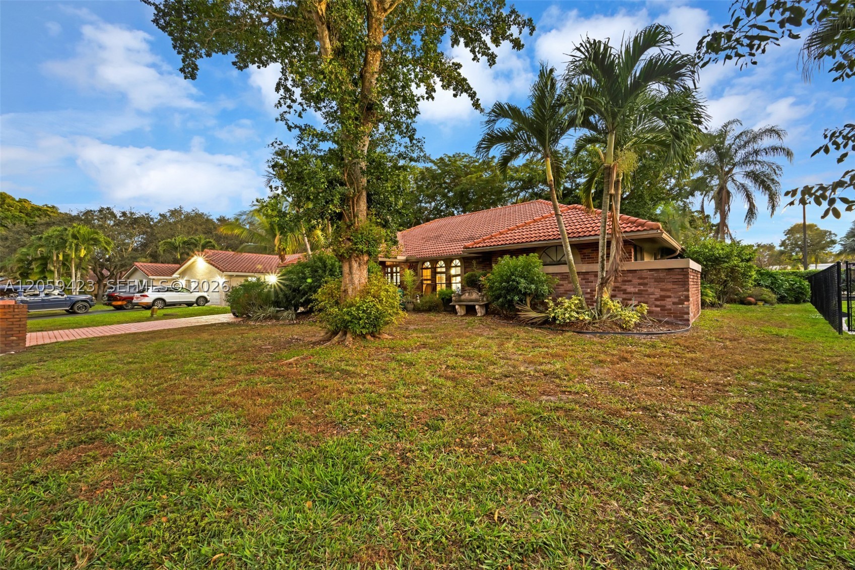 PINE RIDGE - Residential