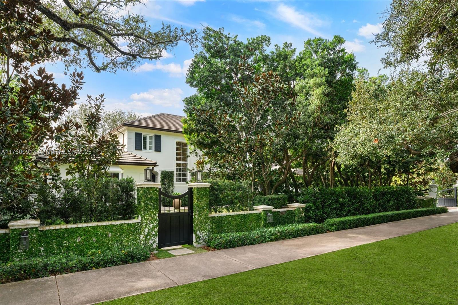 CORAL GABLES RIVIERA SEC - Residential