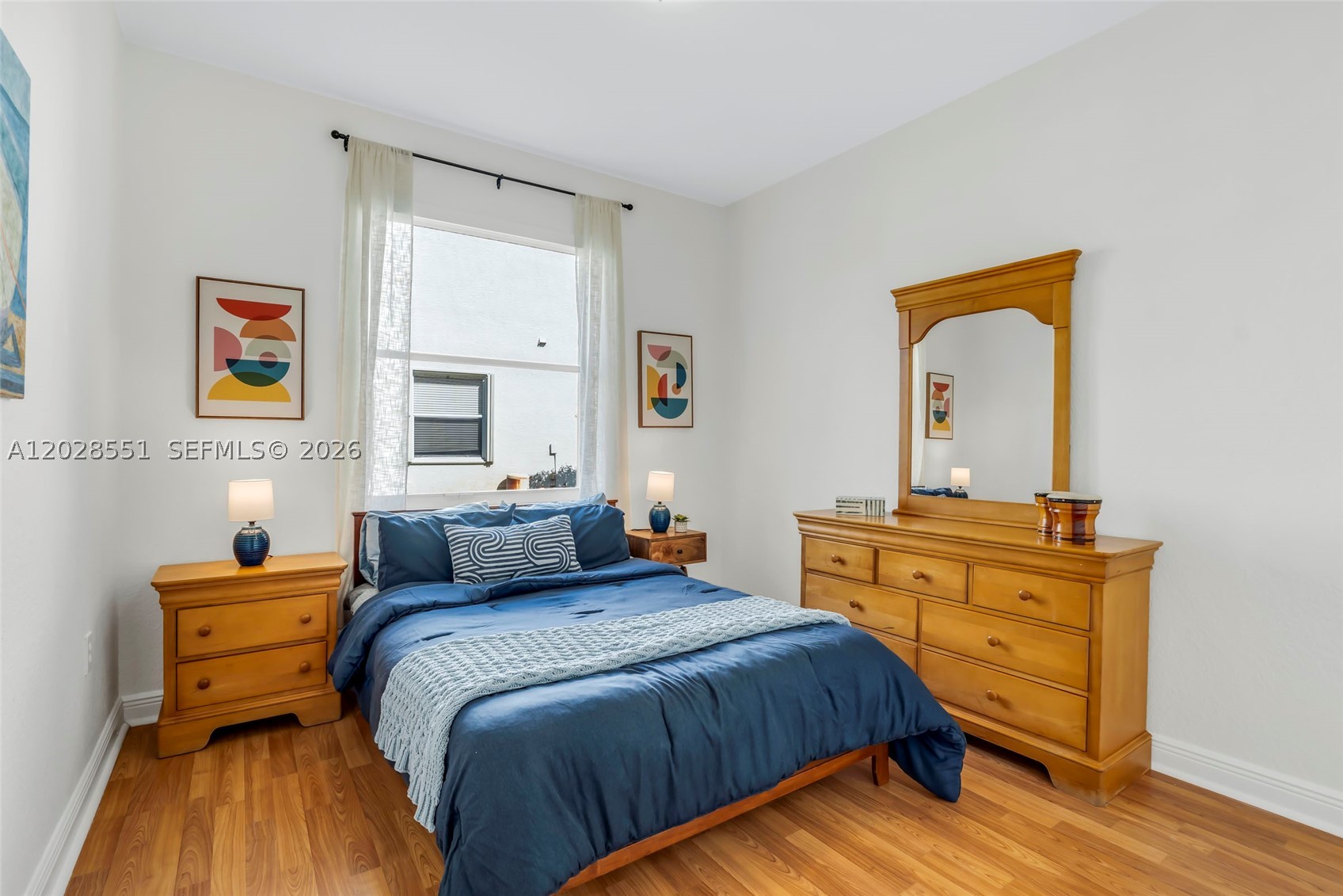 SUNSET LAKES - Residential