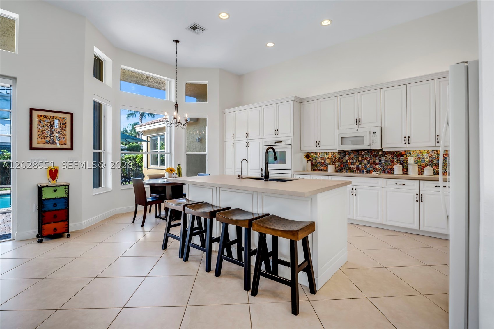 SUNSET LAKES - Residential