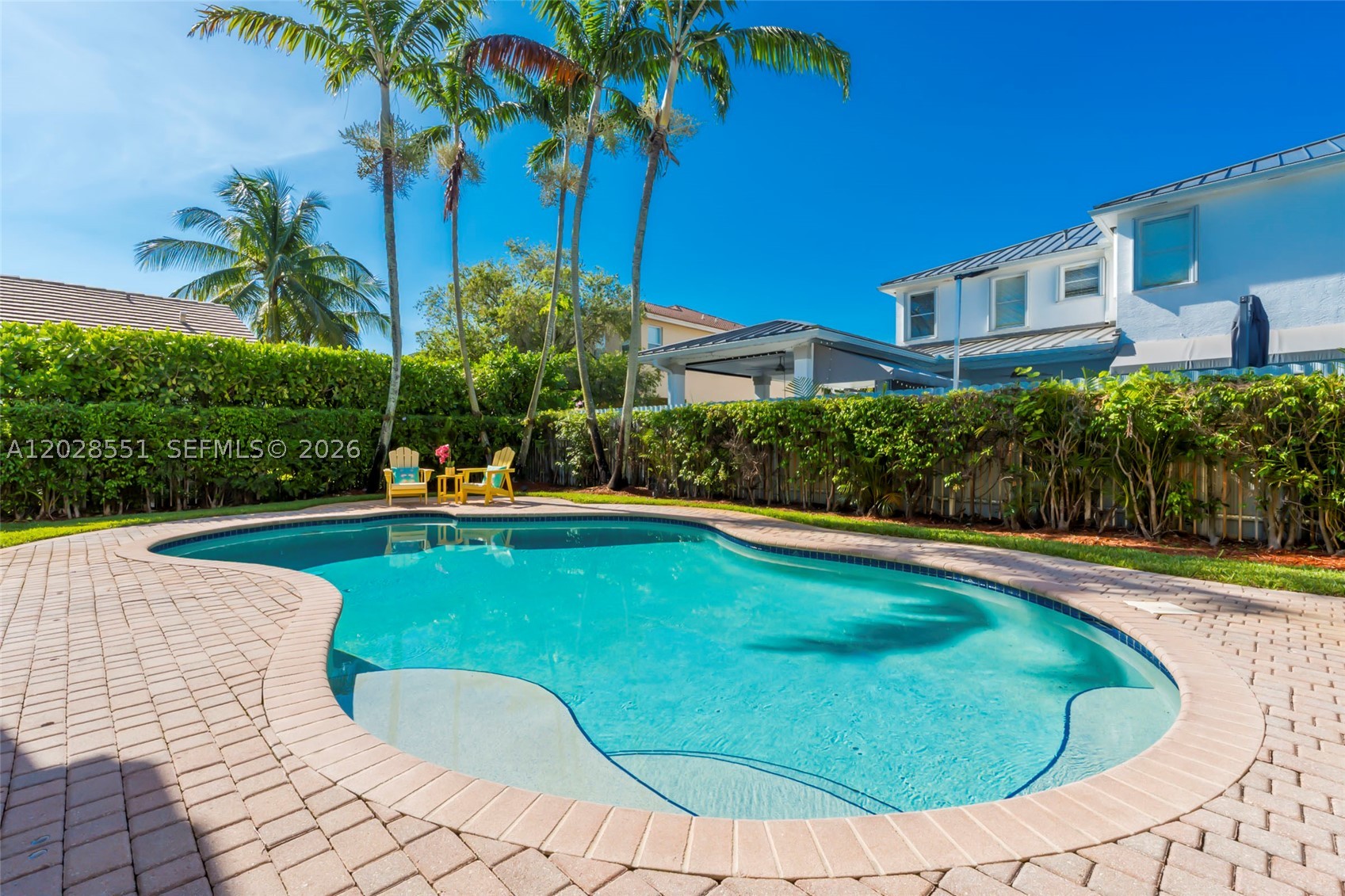 SUNSET LAKES - Residential
