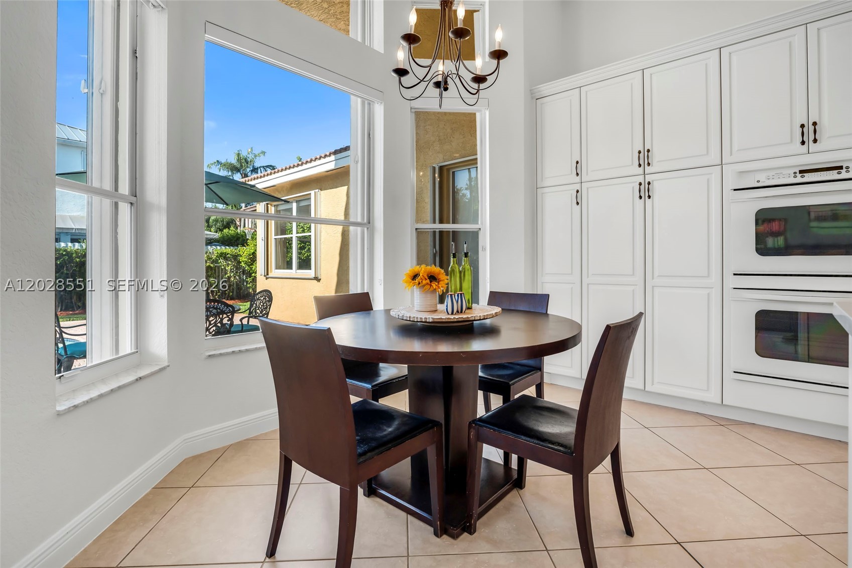 SUNSET LAKES - Residential