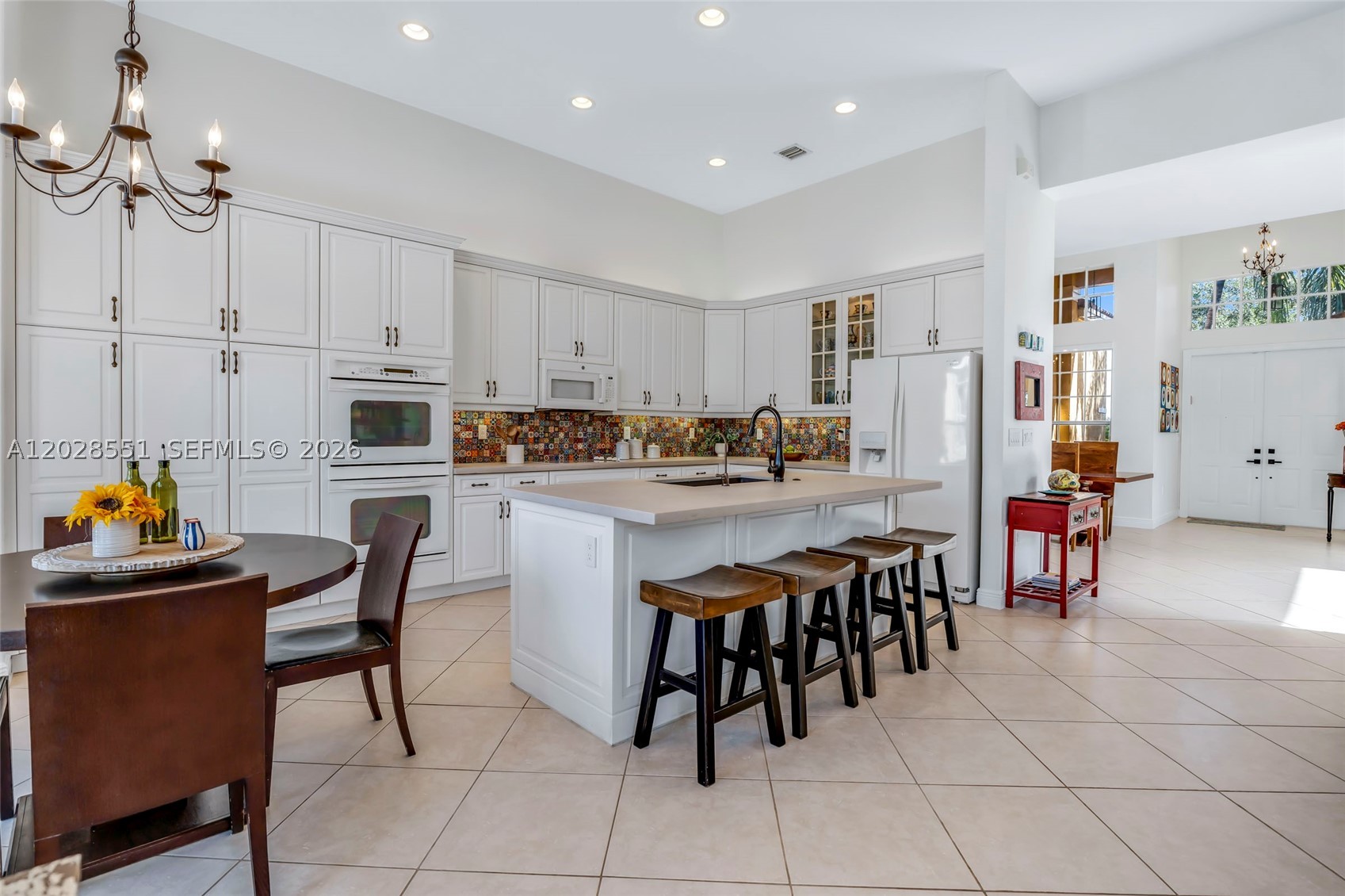 SUNSET LAKES - Residential