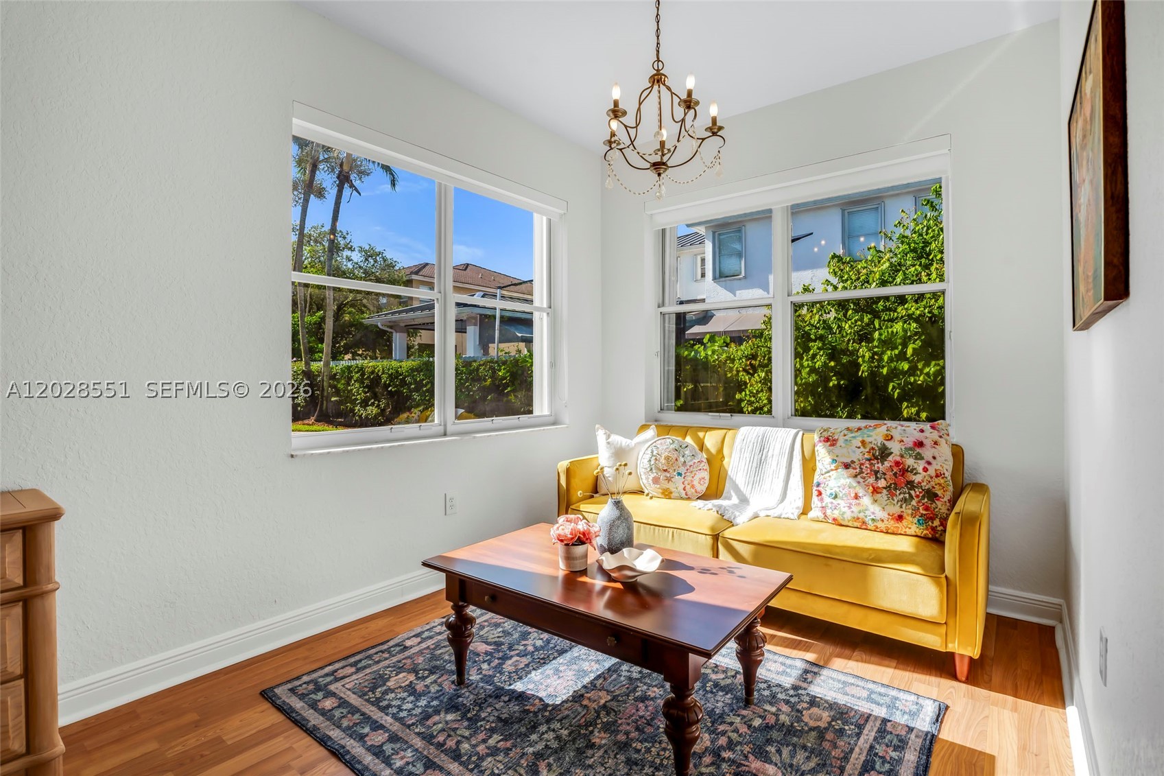 SUNSET LAKES - Residential