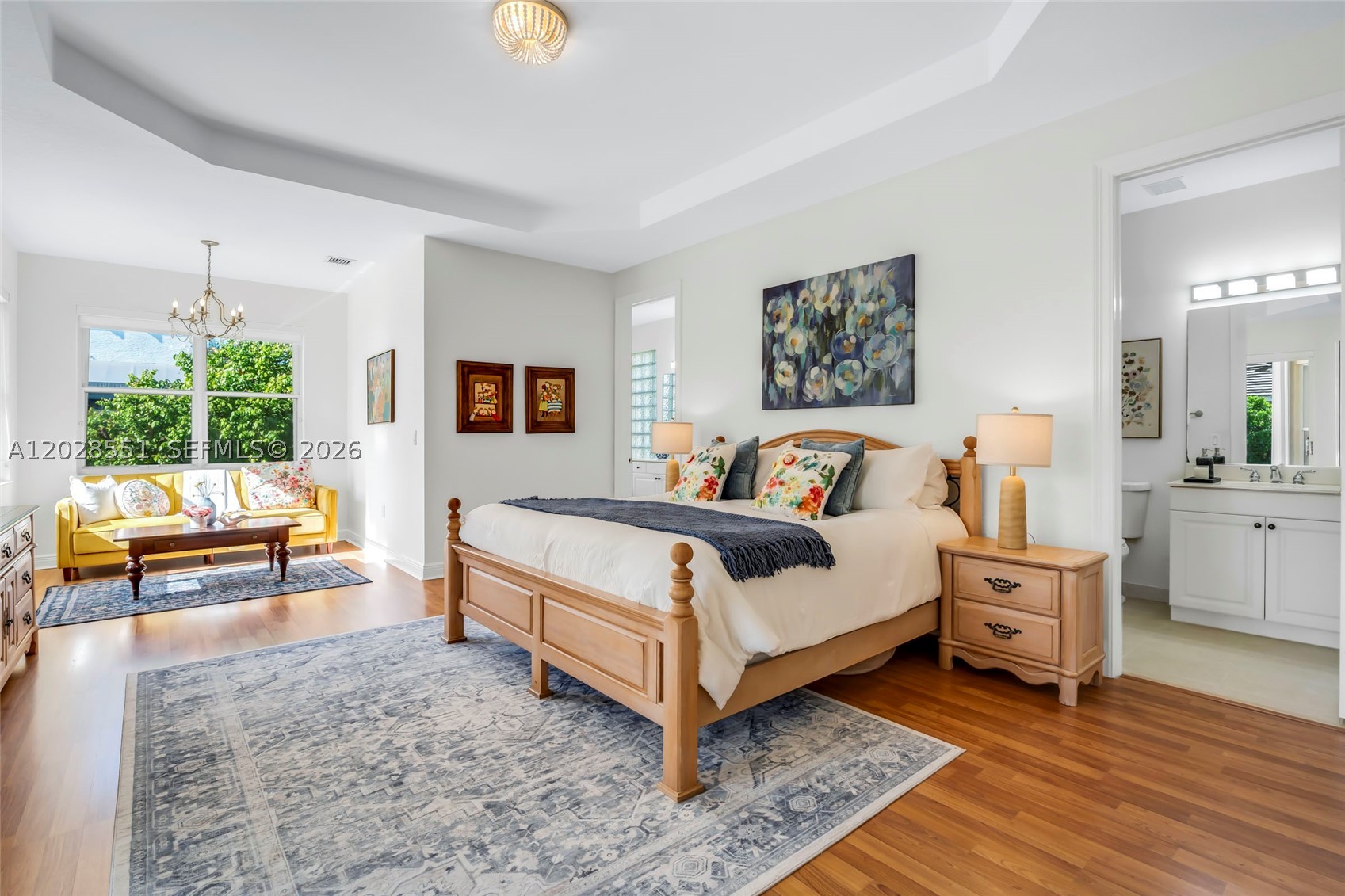 SUNSET LAKES - Residential