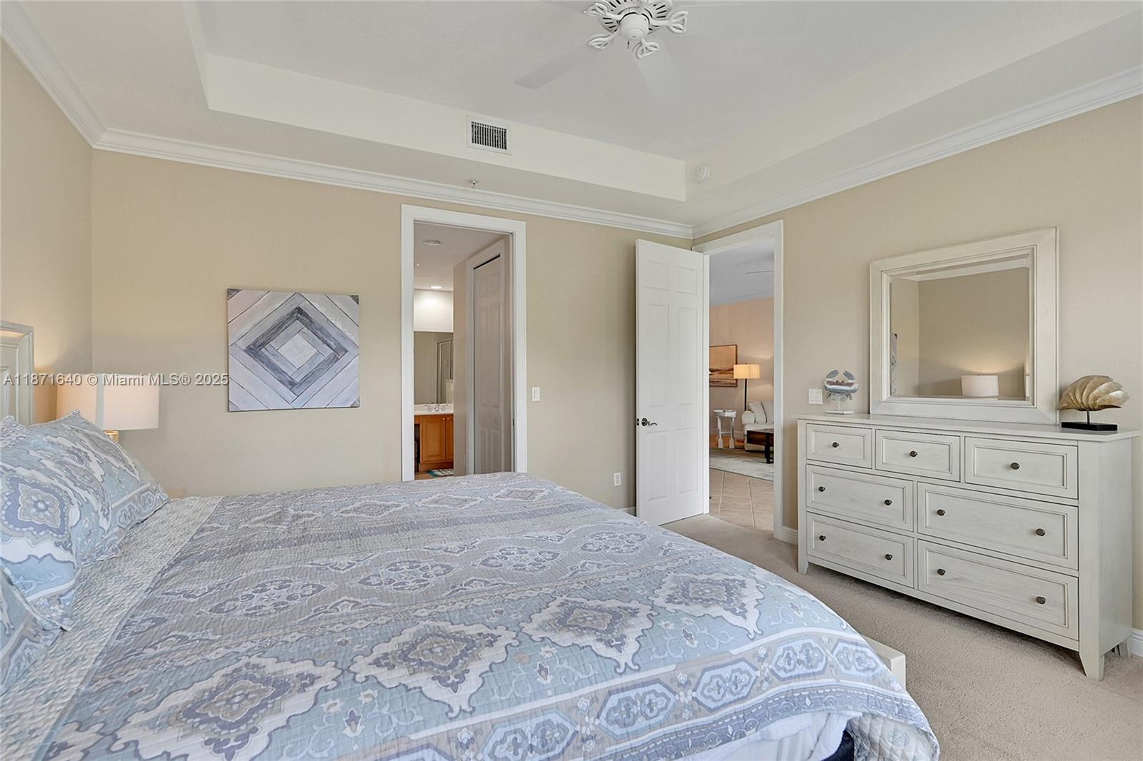 WINDWARD CAY - Residential