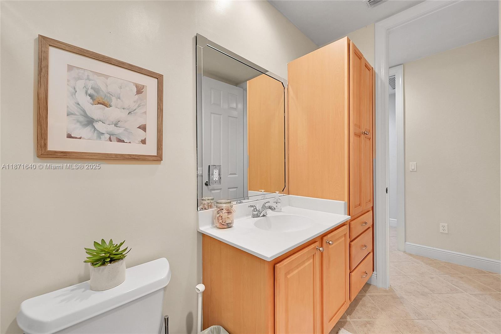 WINDWARD CAY - Residential