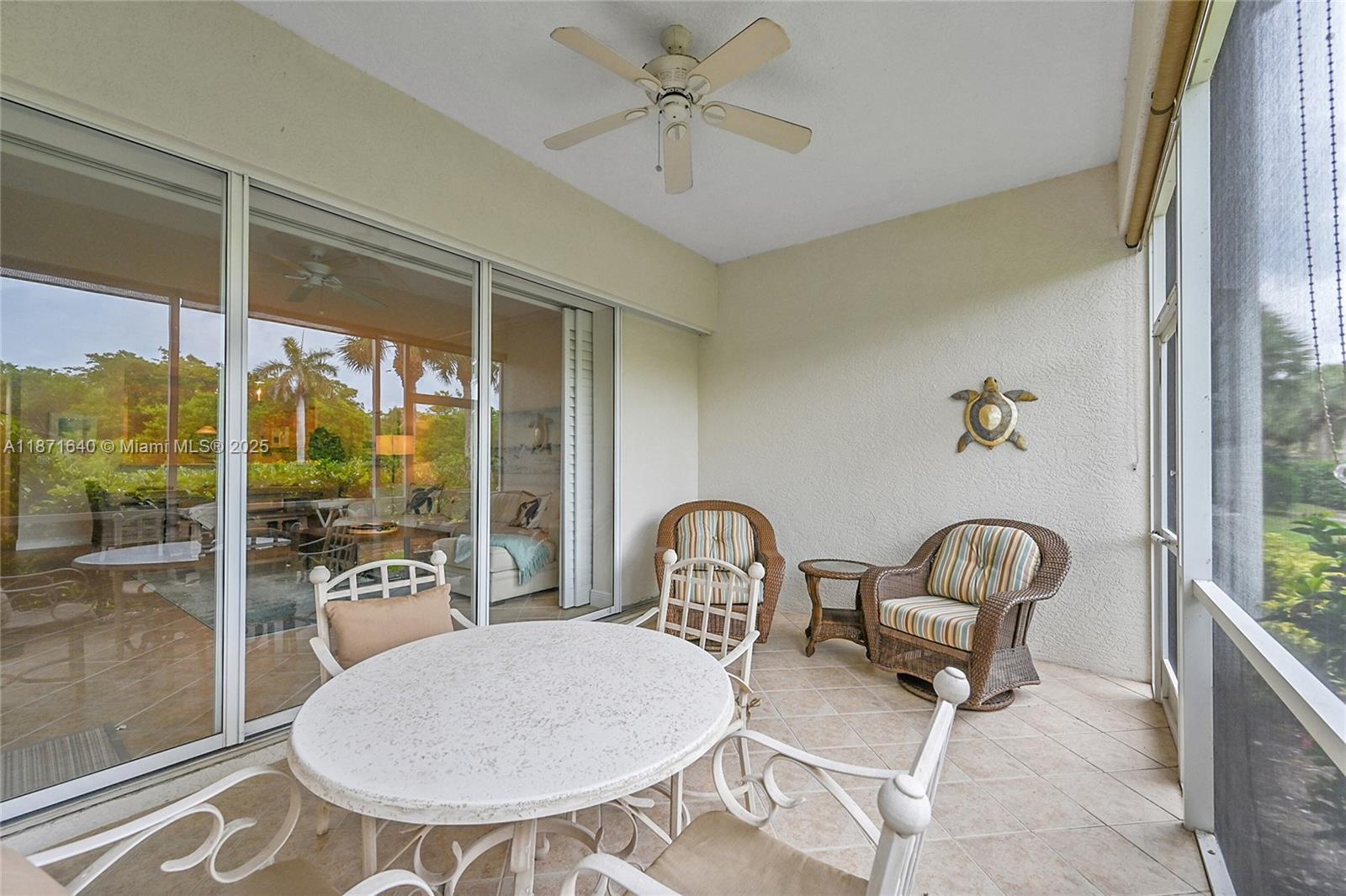 WINDWARD CAY - Residential