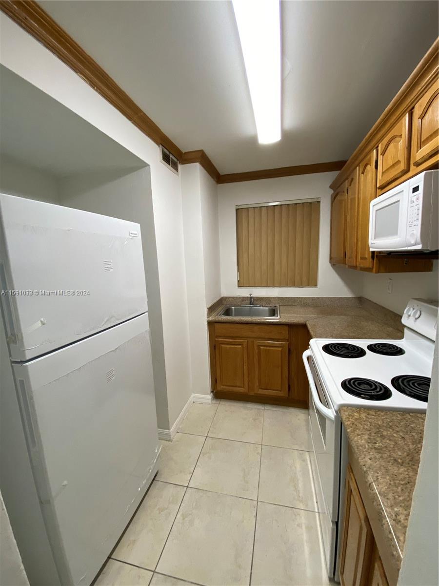 ROYAL PALM 47 CONDO - Residential Lease