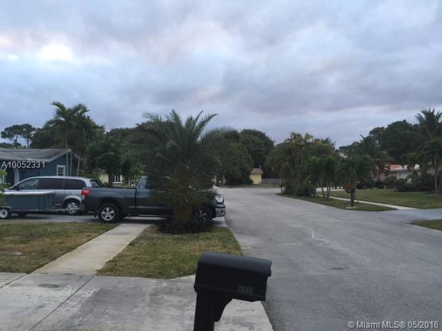 Boca Raton Square Unit 19 - Residential Lease