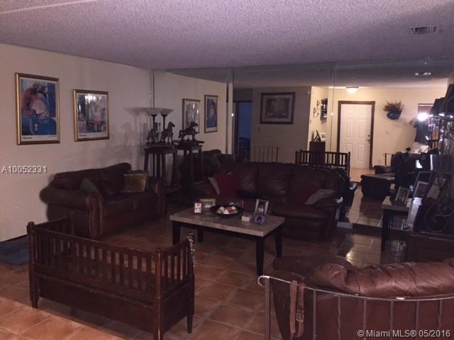 Boca Raton Square Unit 19 - Residential Lease