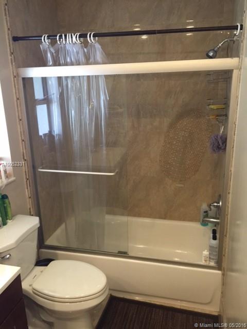 Boca Raton Square Unit 19 - Residential Lease