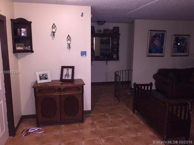 Boca Raton Square Unit 19 - Residential Lease