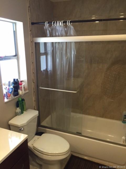 Boca Raton Square Unit 19 - Residential Lease