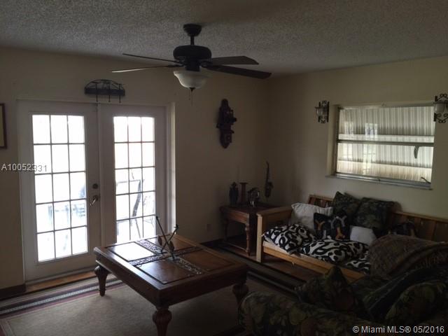 Boca Raton Square Unit 19 - Residential Lease