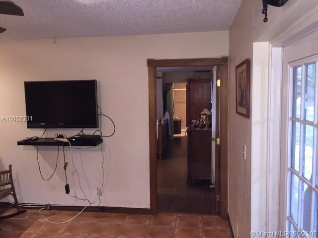 Boca Raton Square Unit 19 - Residential Lease