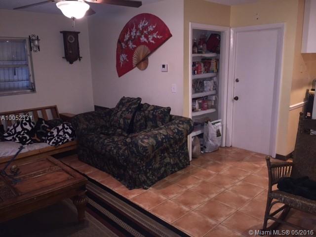 Boca Raton Square Unit 19 - Residential Lease