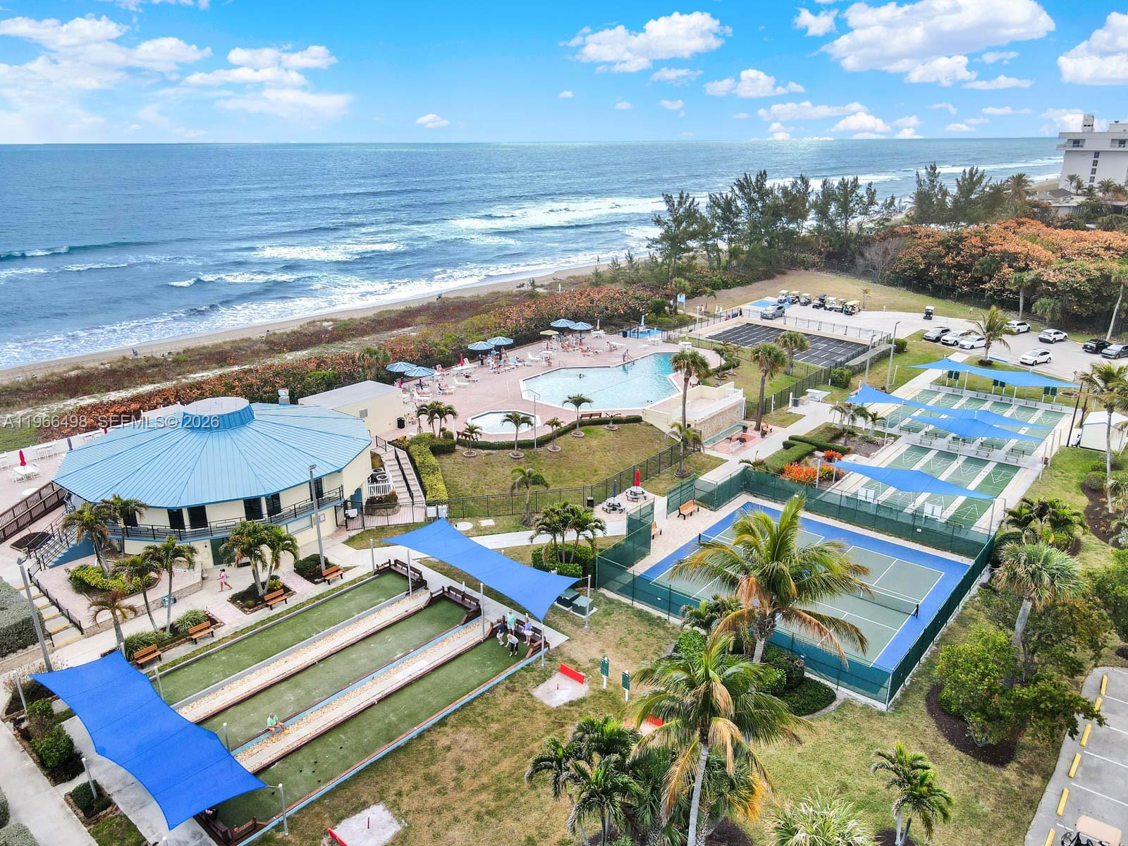 HOLIDAY OUT AT ST LUCIE S - Residential