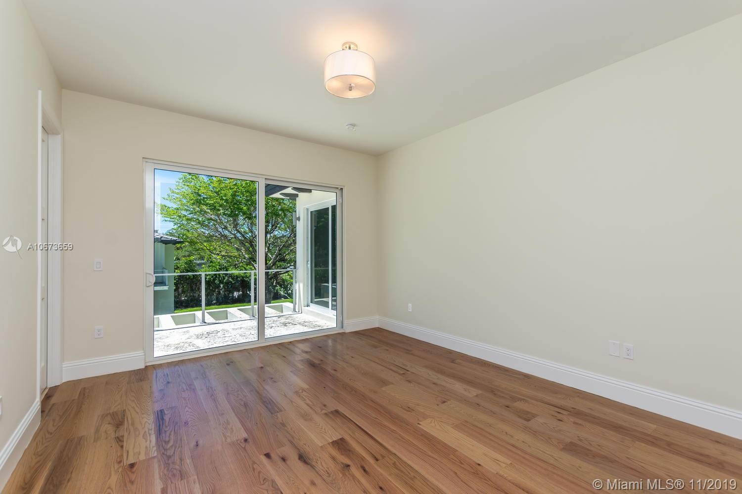 GRANADA PARK AMD - Residential