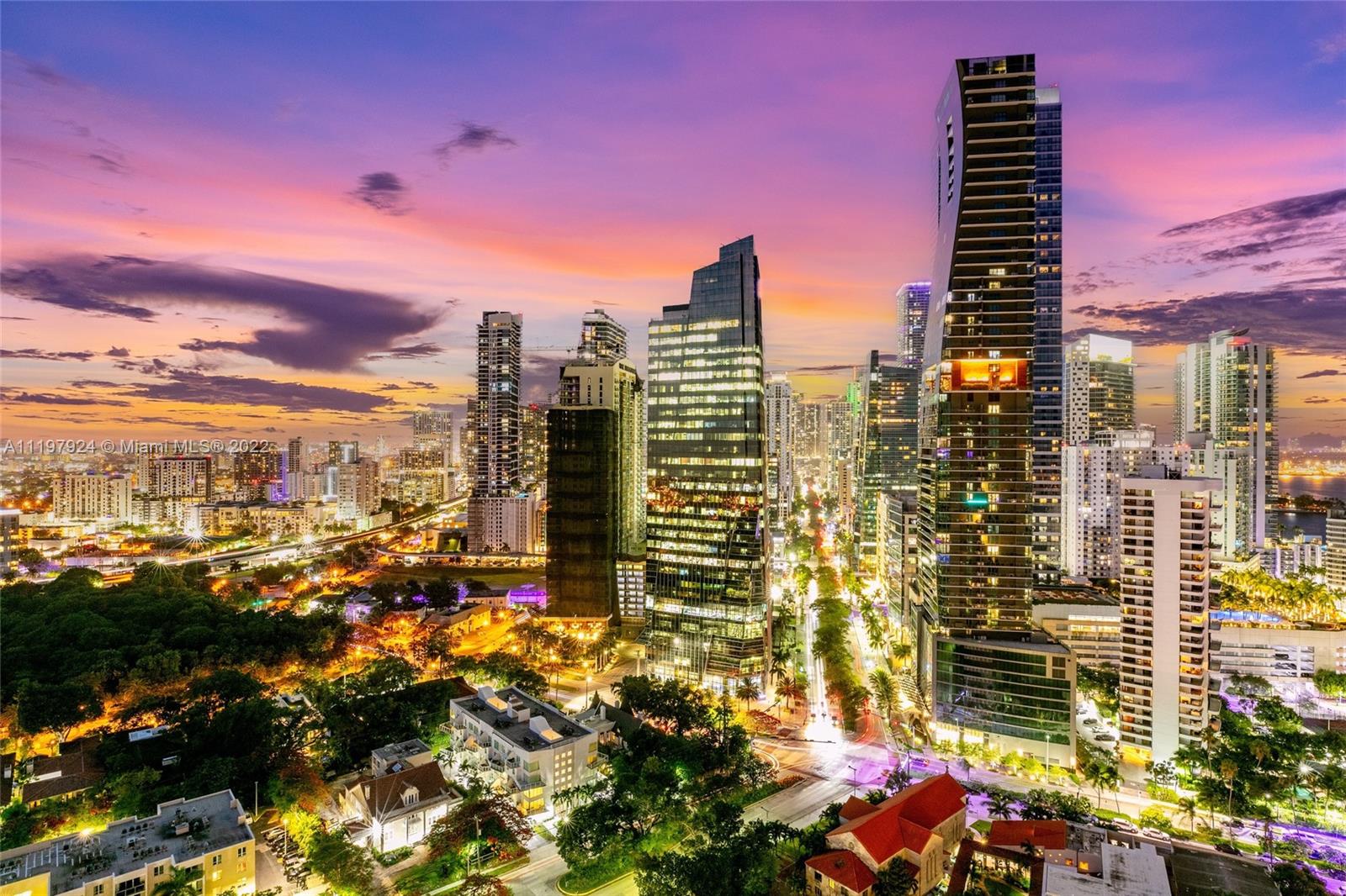 VILLA REGINA CONDO - Residential