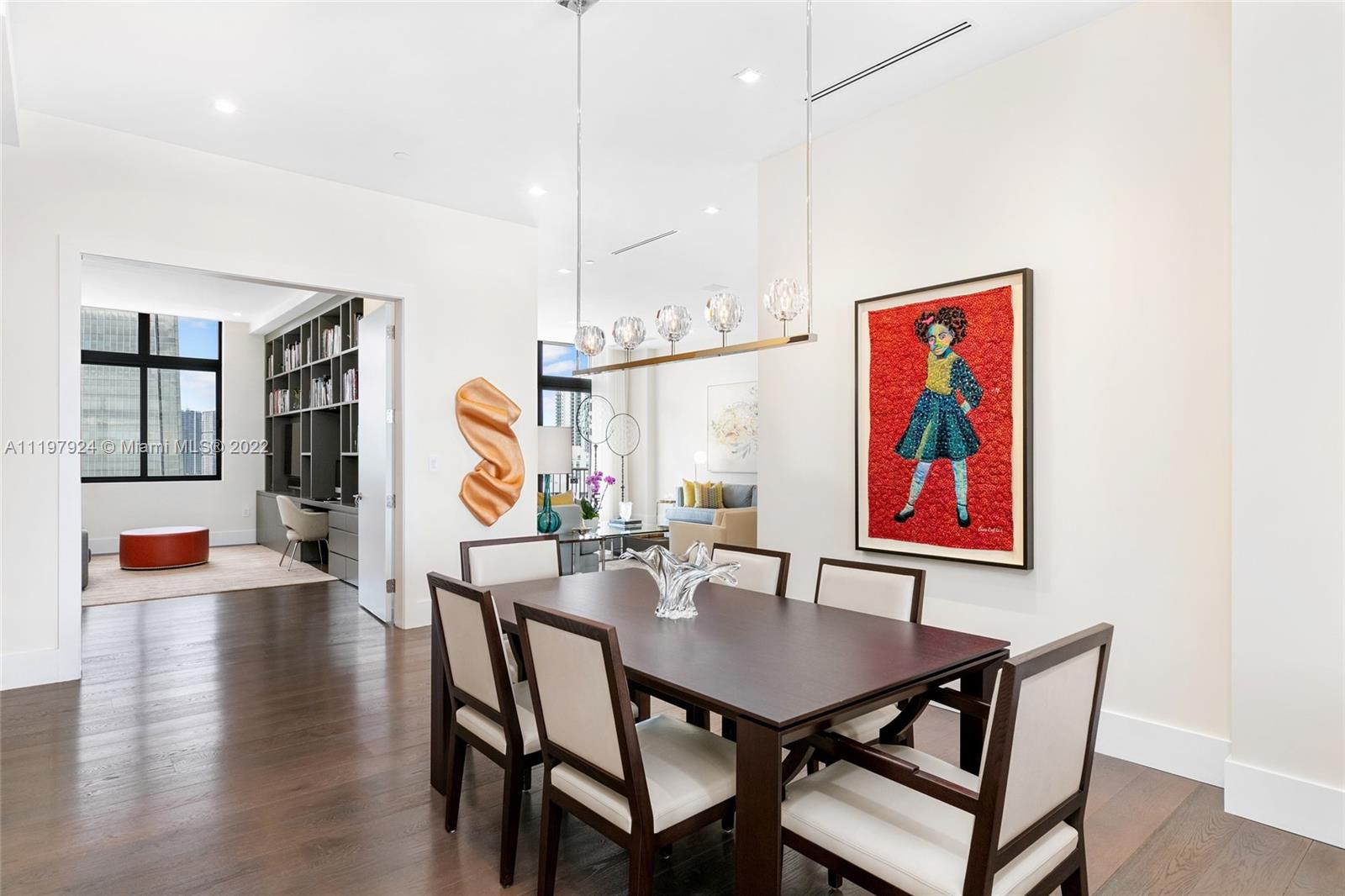 VILLA REGINA CONDO - Residential
