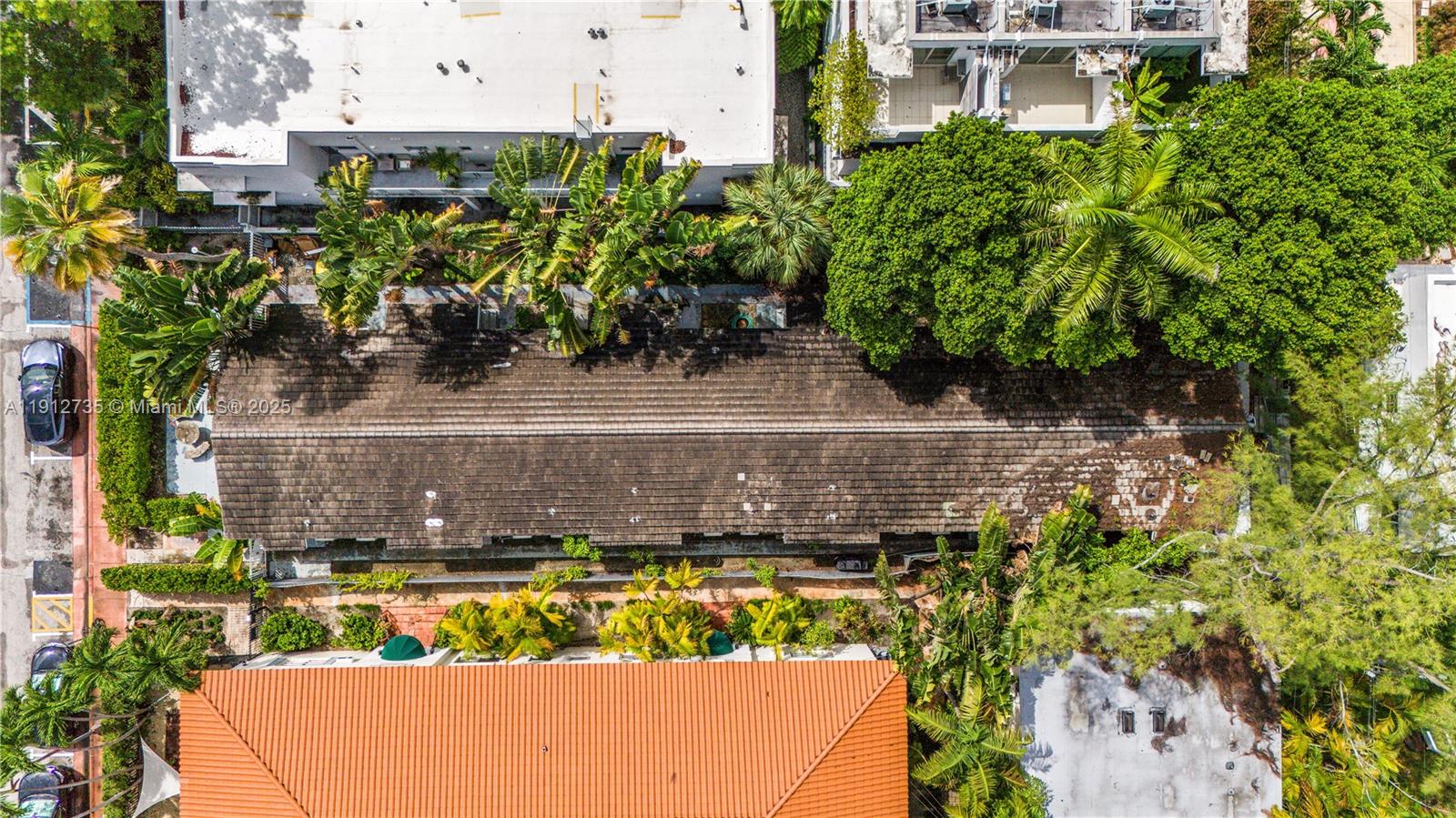 LINCOLN ROAD VILLAS SOUTH - Residential