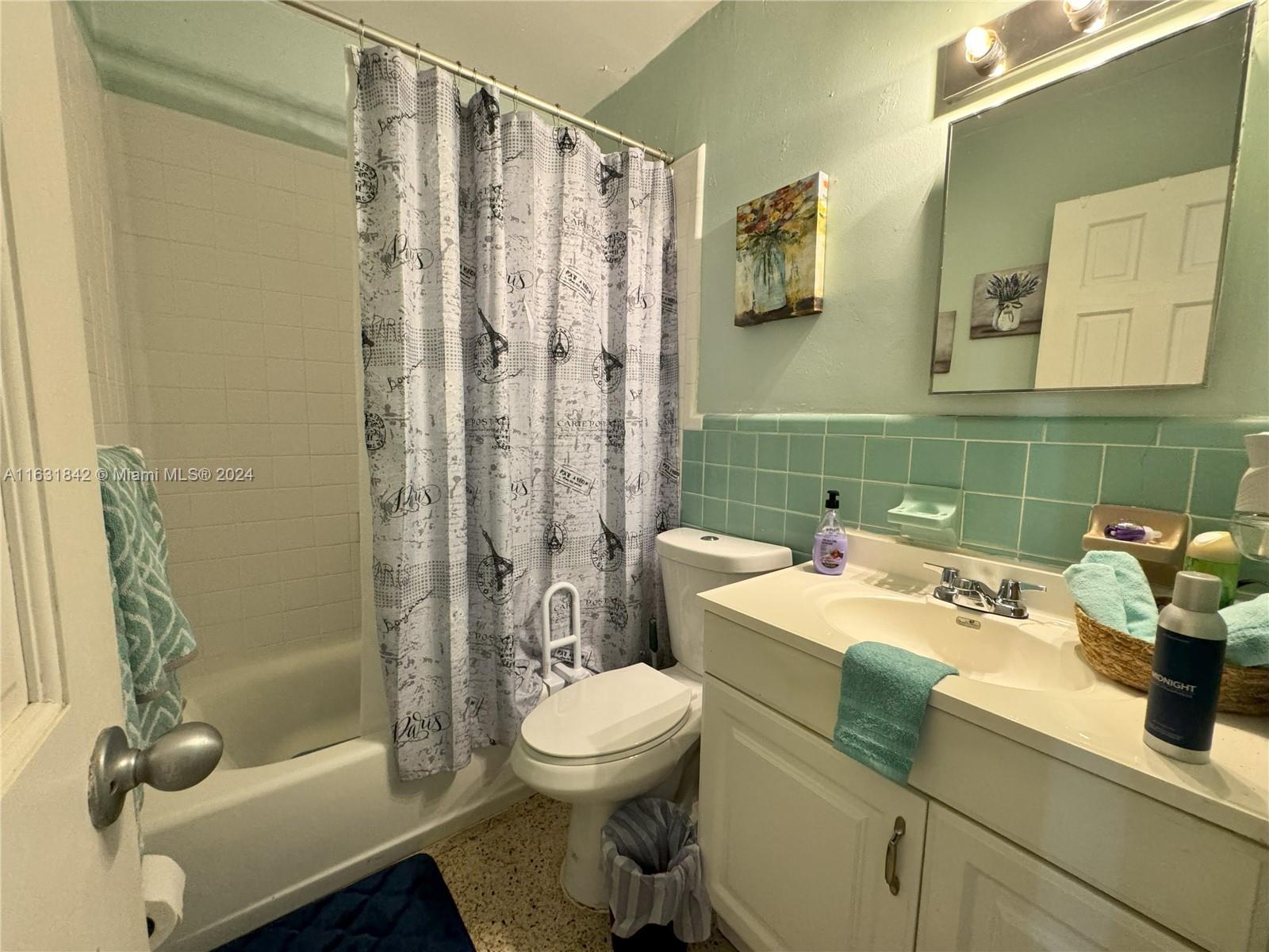 6TH ADDN TO HIALEAH AMD - Residential