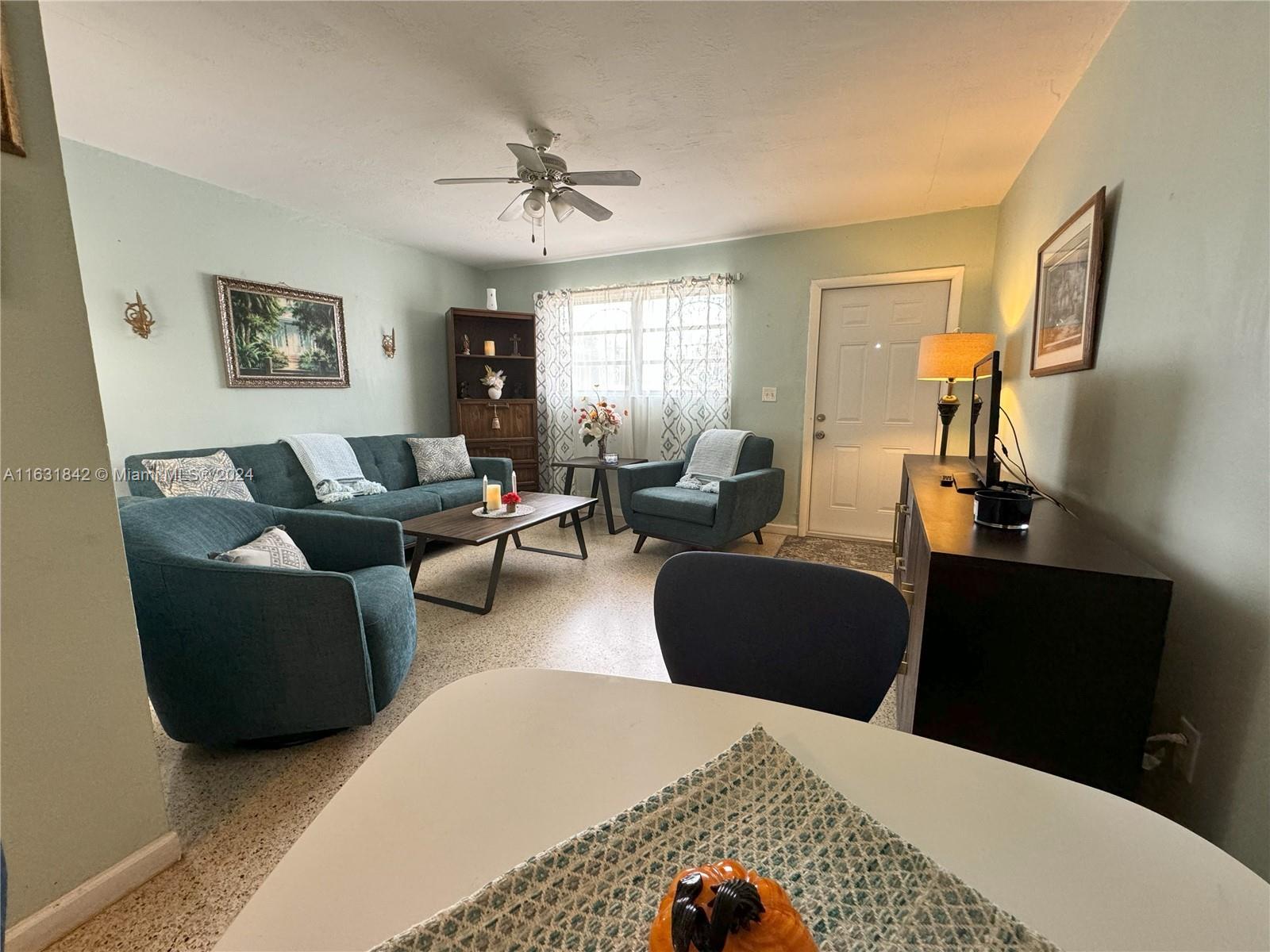 6TH ADDN TO HIALEAH AMD - Residential