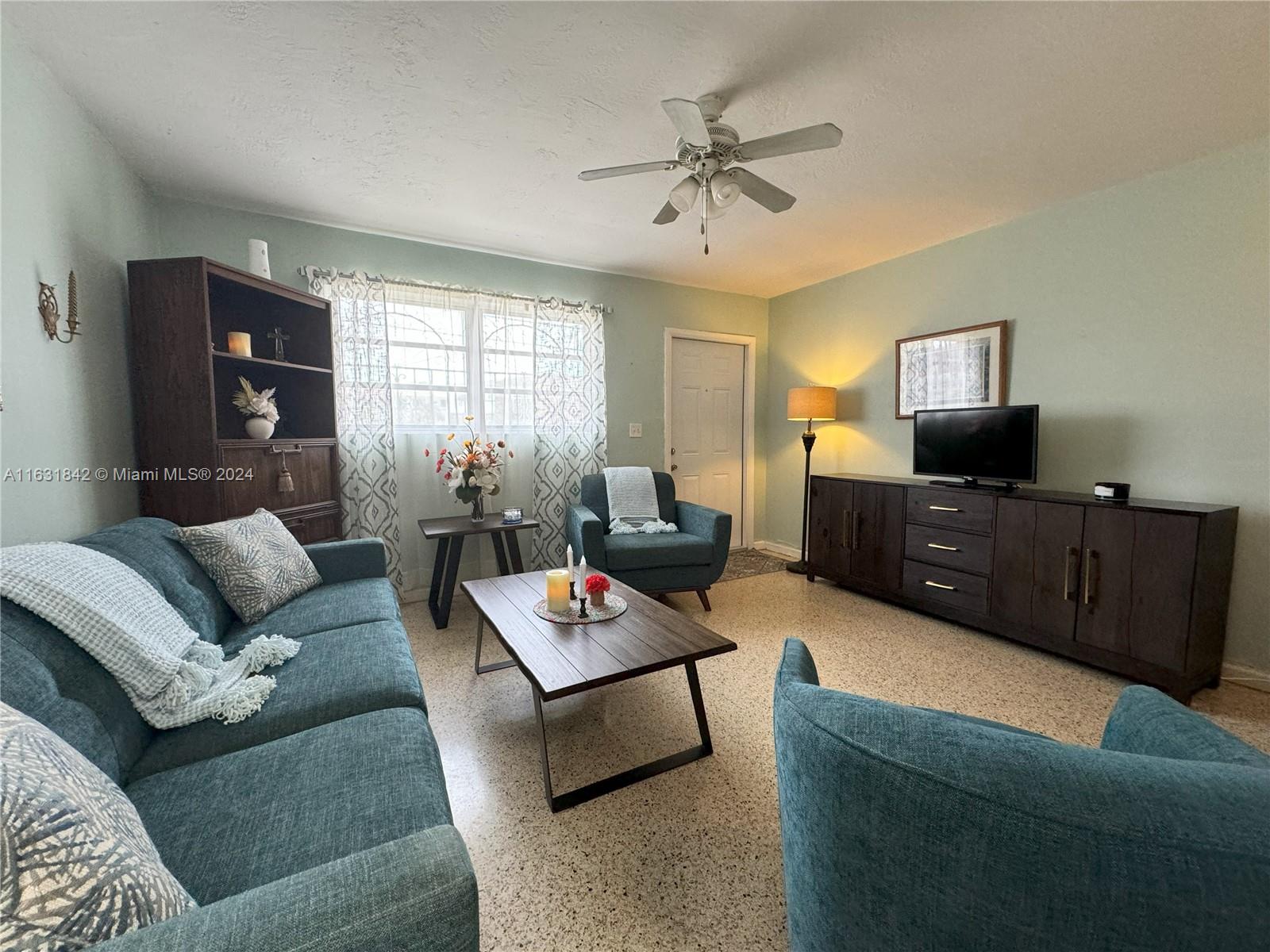 6TH ADDN TO HIALEAH AMD - Residential