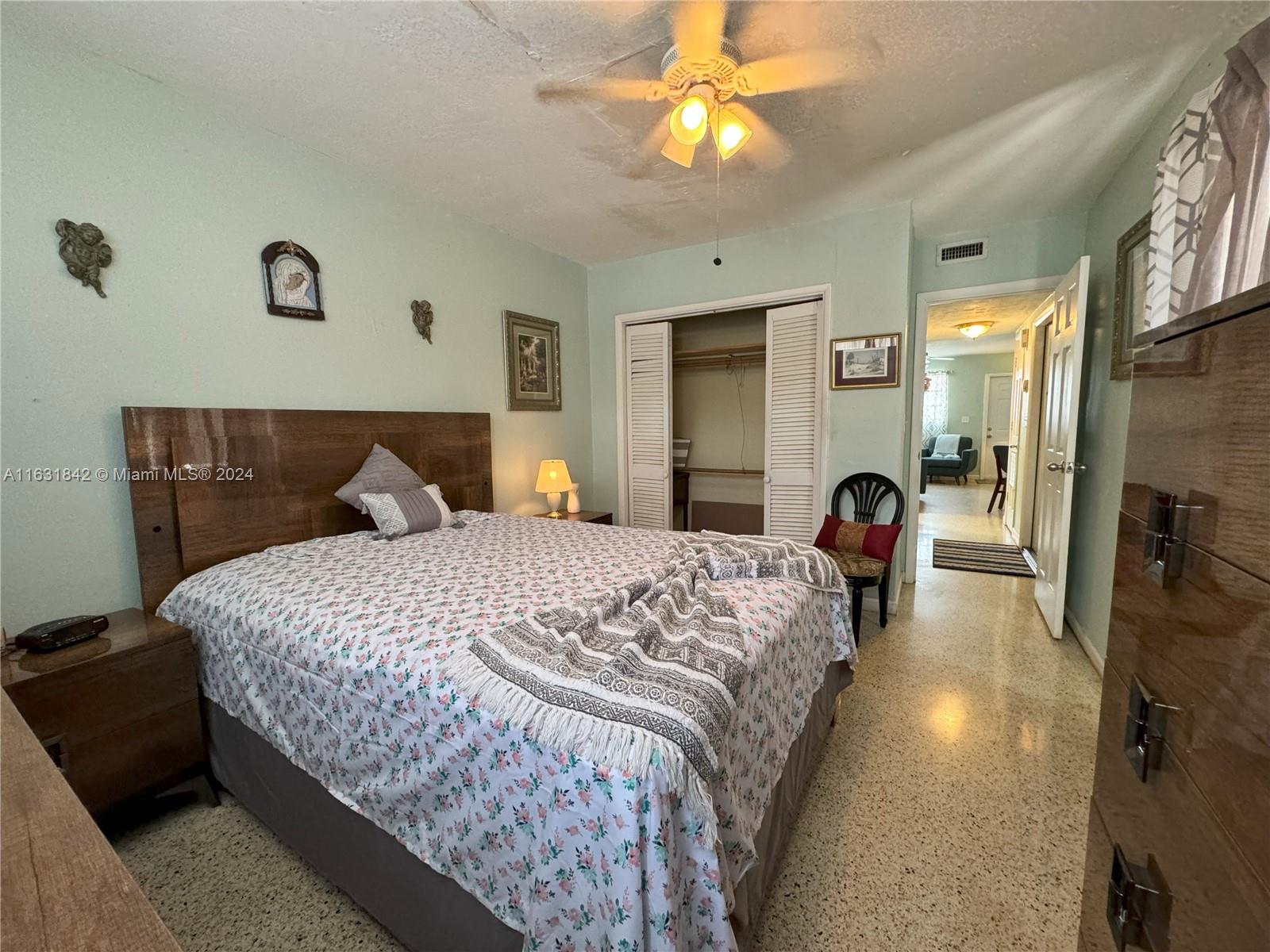 6TH ADDN TO HIALEAH AMD - Residential