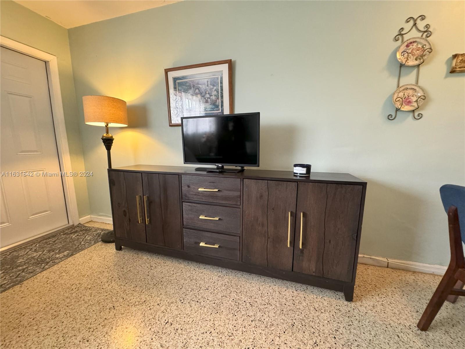 6TH ADDN TO HIALEAH AMD - Residential